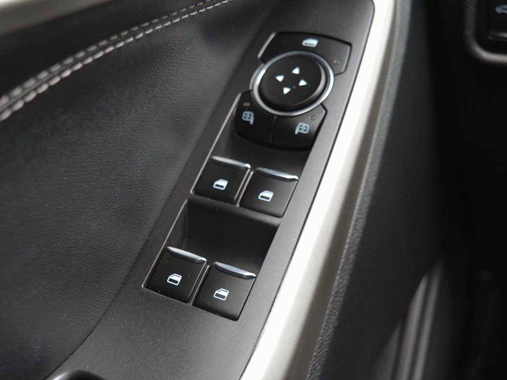 Used 2022 Ford Explorer XLT w/ Equipment Group 202A image 26