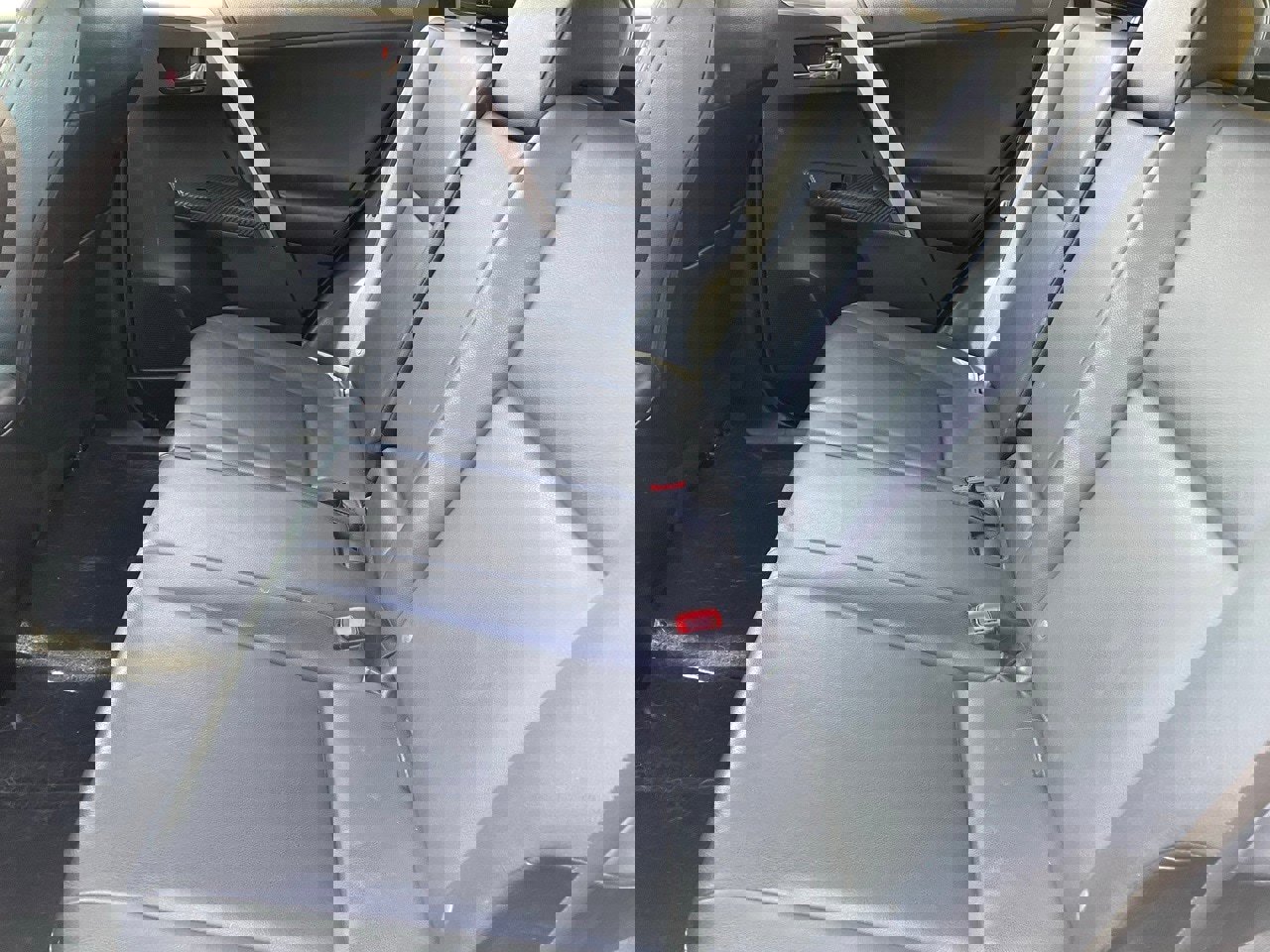 Used 2013 Toyota RAV4 Limited image 9