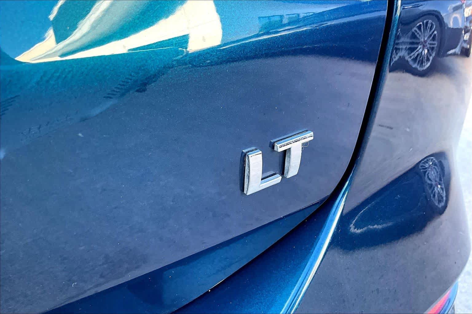 Used 2020 Chevrolet Equinox LT FWD image 10