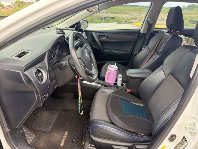 Used 2017 Toyota Corolla SE FWD image 9