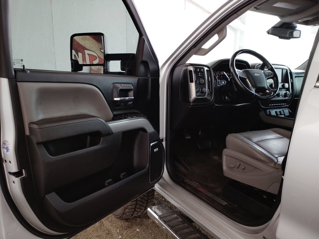Used 2017 Chevrolet Silverado 2500 LTZ w/ Duramax Plus Package AWD/4WD image 18