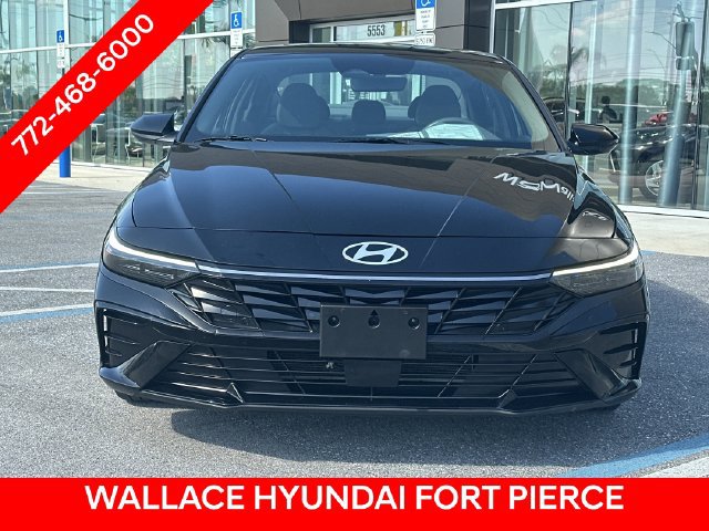 Used 2025 Hyundai Elantra SEL FWD image 3