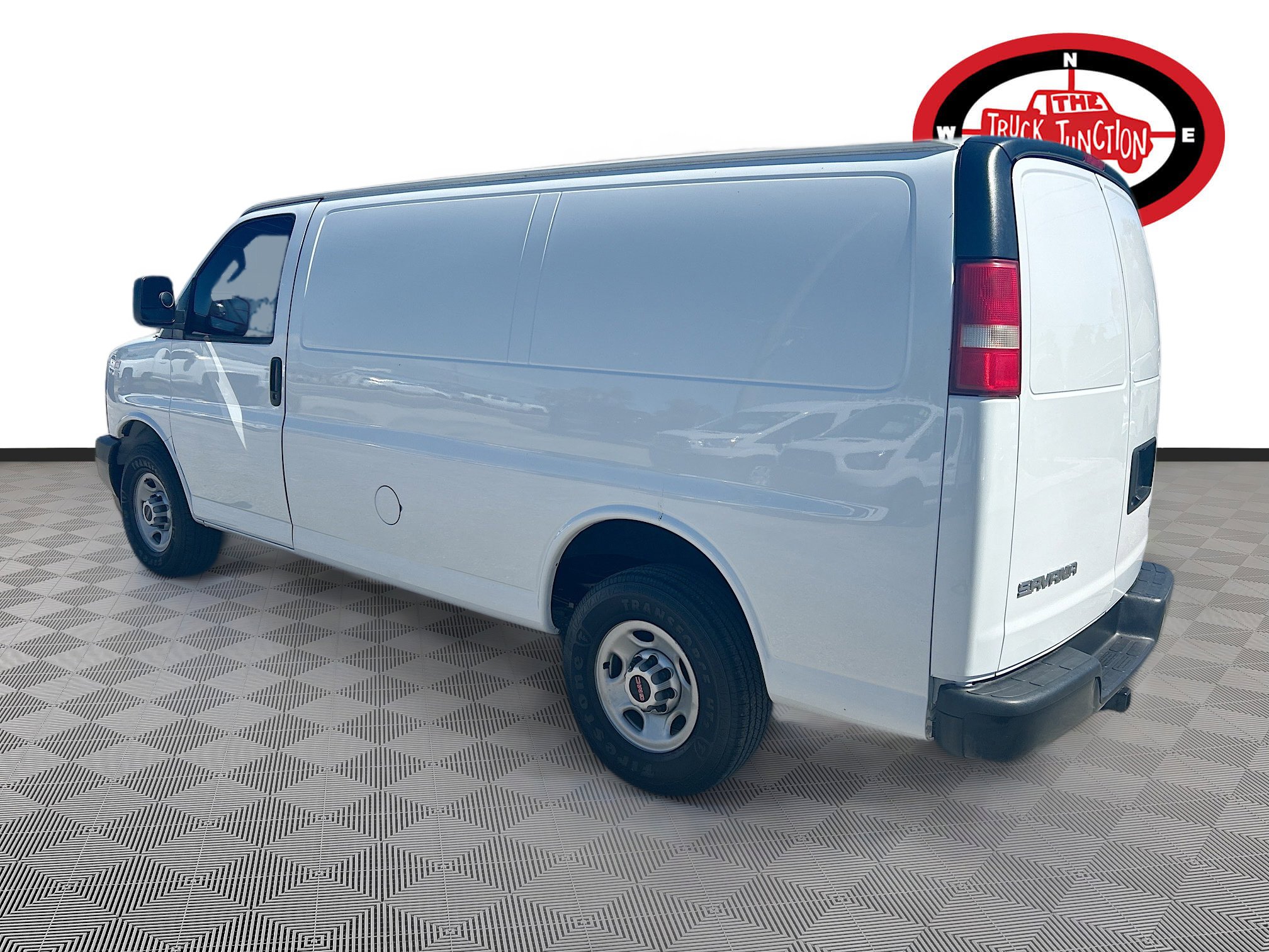 Used 2019 GMC Savana 2500 w/ Driver Convenience Package image 5