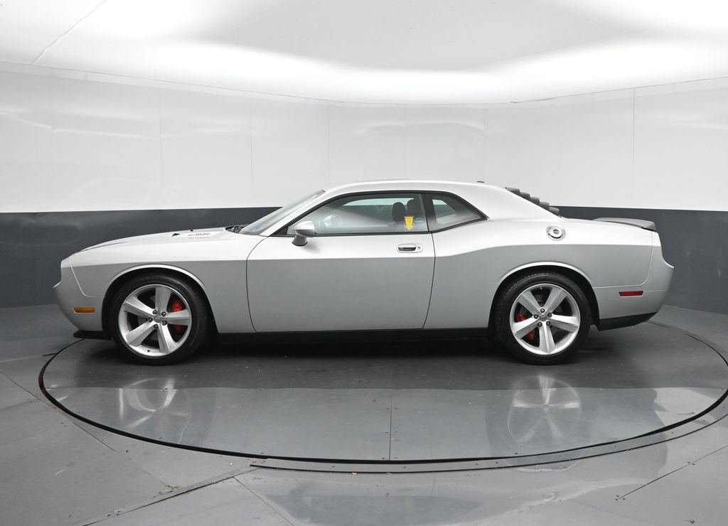 Used 2009 Dodge Challenger SRT8 RWD image 4
