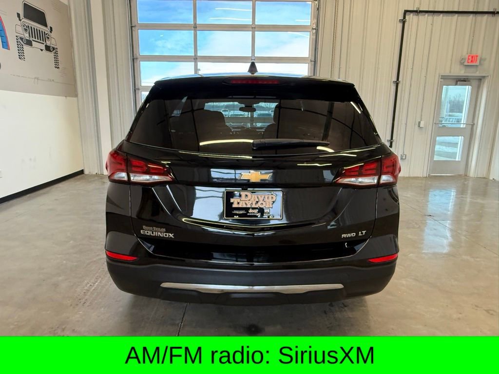 Used 2022 Chevrolet Equinox LT image 2