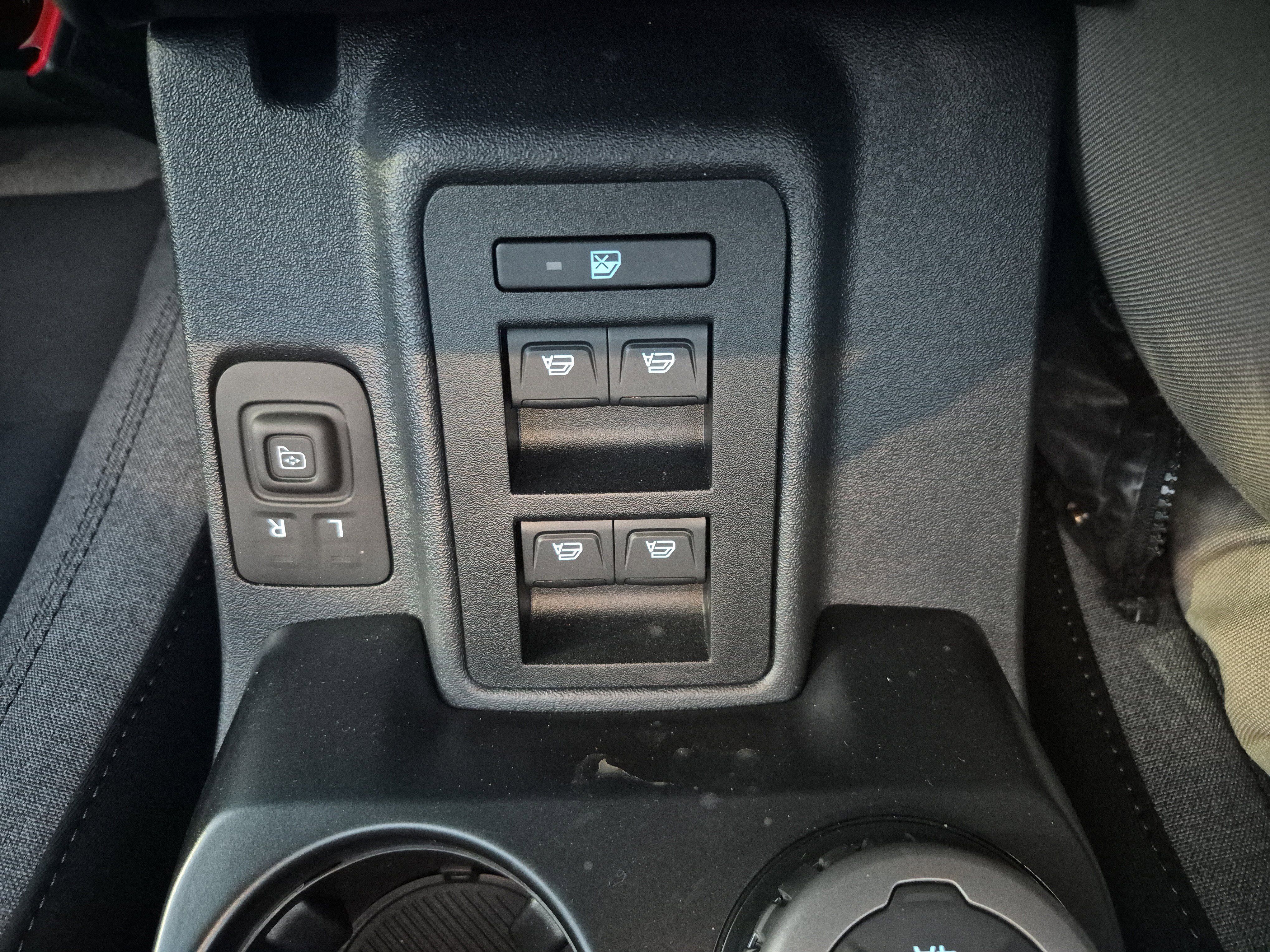 New 2025 Ford Bronco 4-Door w/ Sasquatch Package image 29