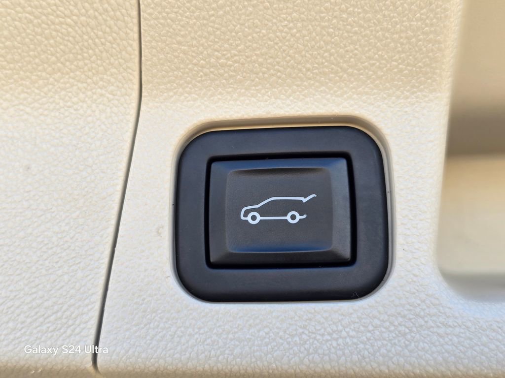 Used 2023 GMC Acadia Denali image 33