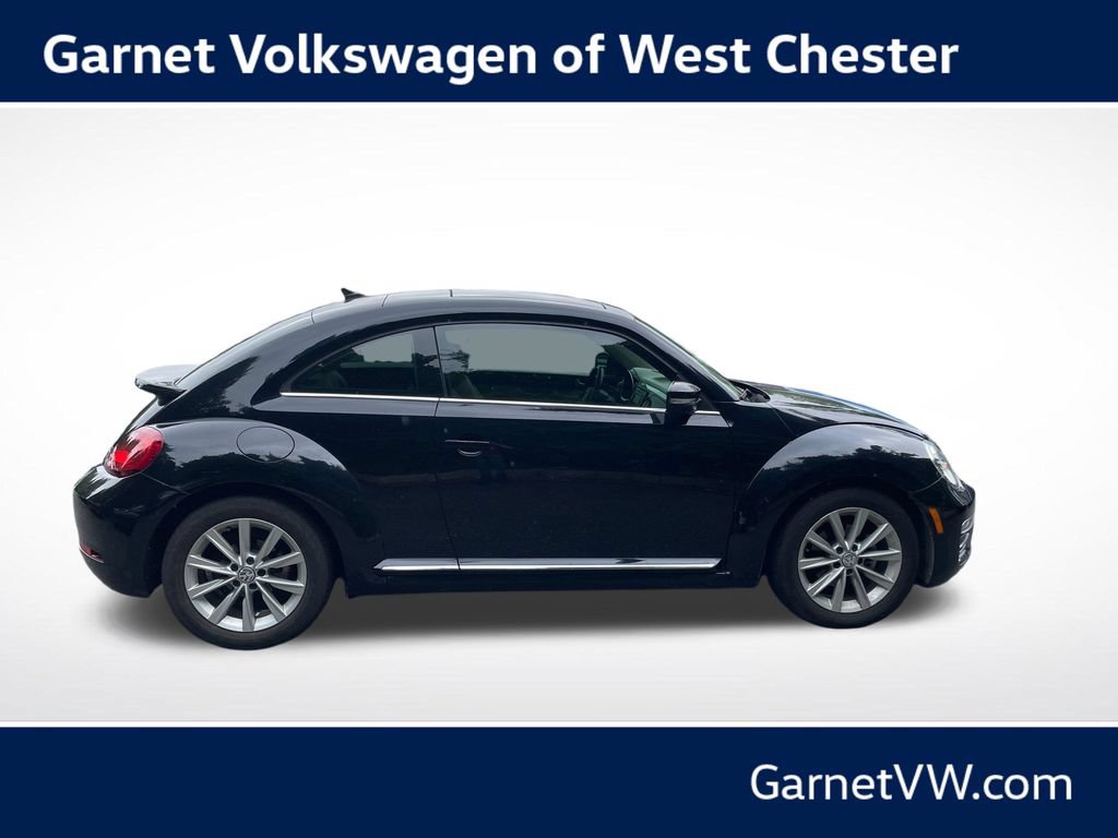 Used 2018 Volkswagen Beetle 2.0T SE FWD image 11