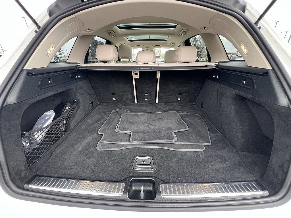 Used 2020 Mercedes-Benz GLC 300 4MATIC image 25