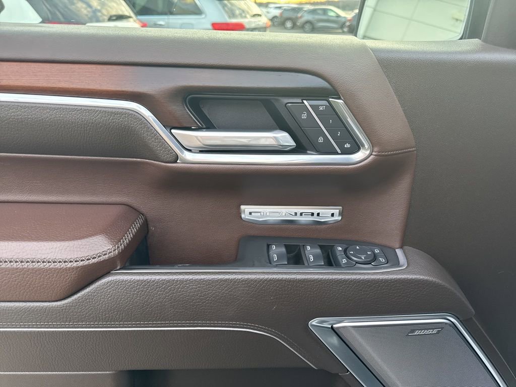 Used 2025 GMC Sierra 1500 Denali w/ Denali Reserve Package image 11