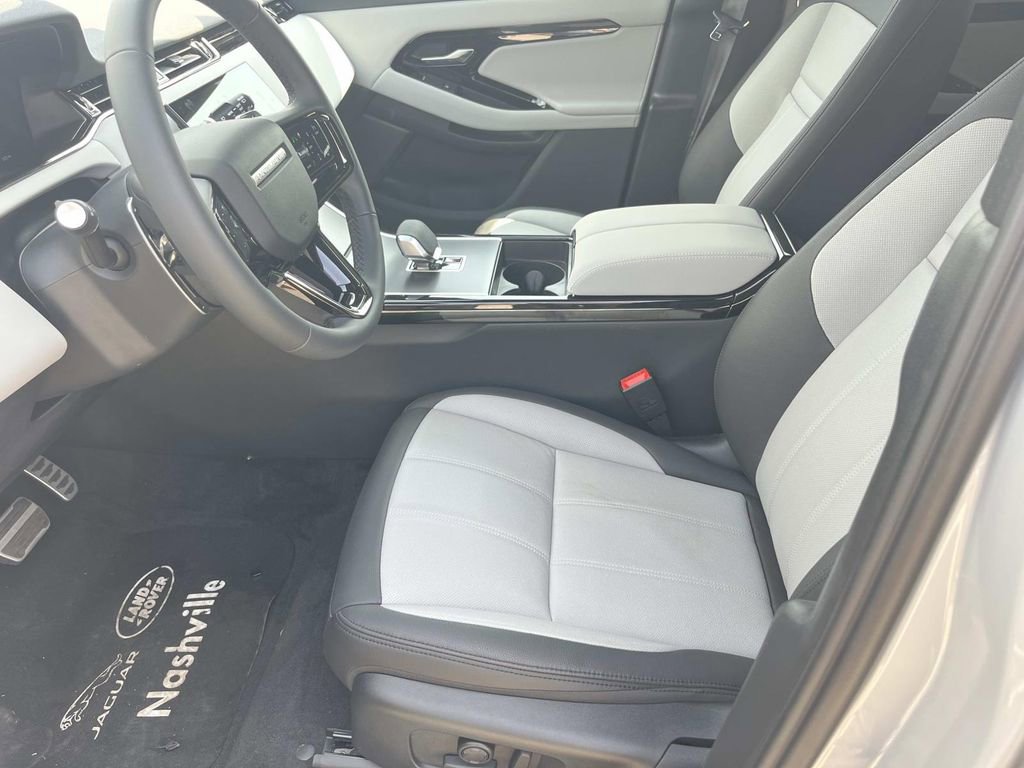 New 2026 Land Rover Range Rover Evoque Dynamic SE AWD/4WD image 44