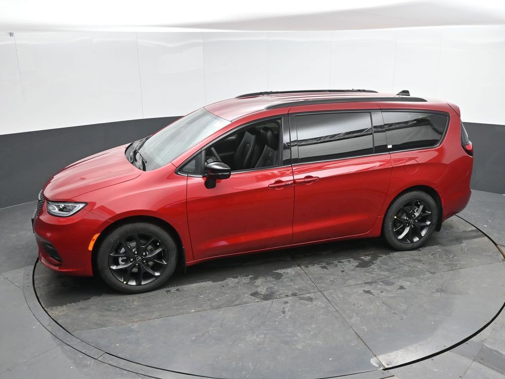 New 2026 Chrysler Pacifica Select w/ S Appearance Package FWD image 36