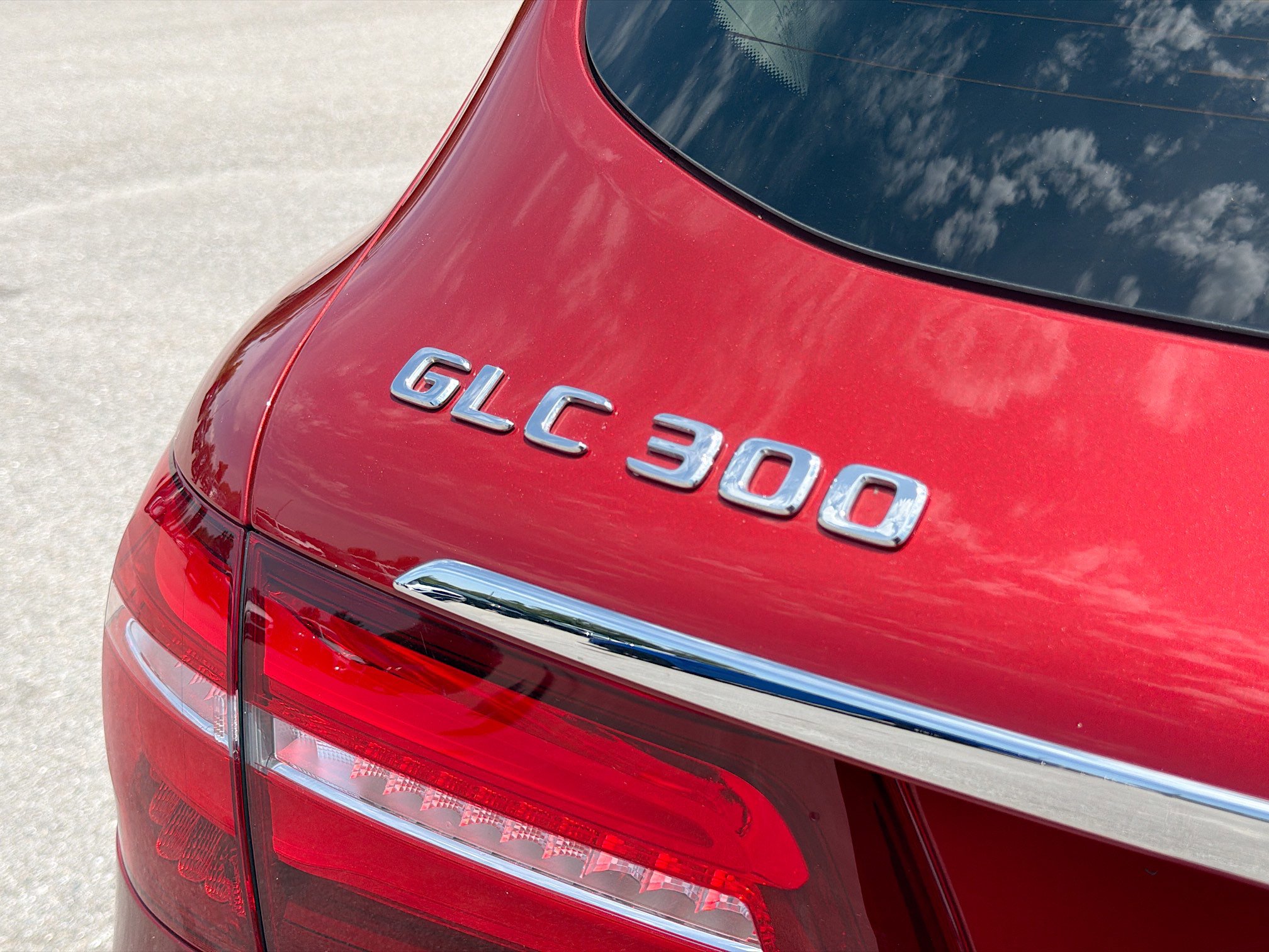 Used 2019 Mercedes-Benz GLC 300 4MATIC image 11