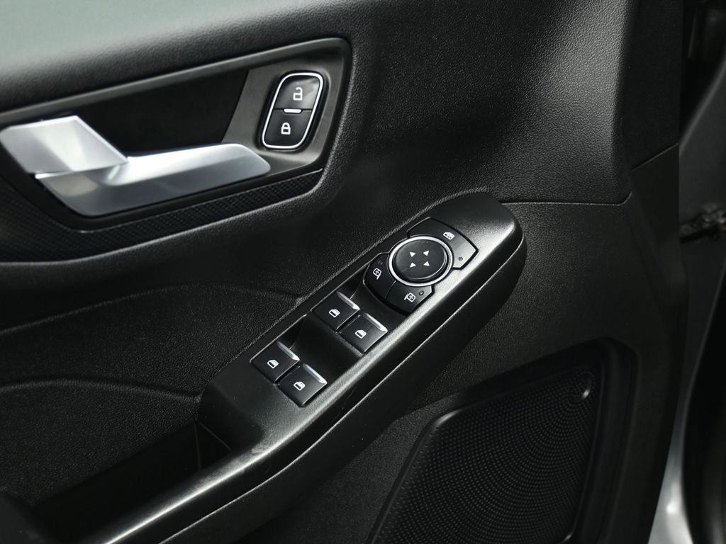 Certified 2025 Ford Escape ST-Line image 10