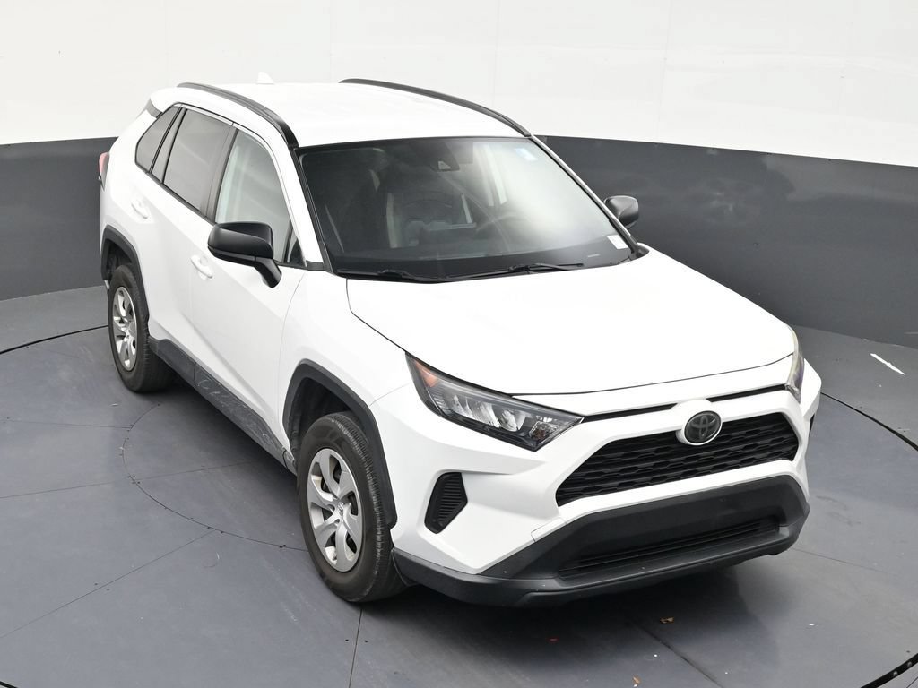 Used 2020 Toyota RAV4 LE FWD image 18