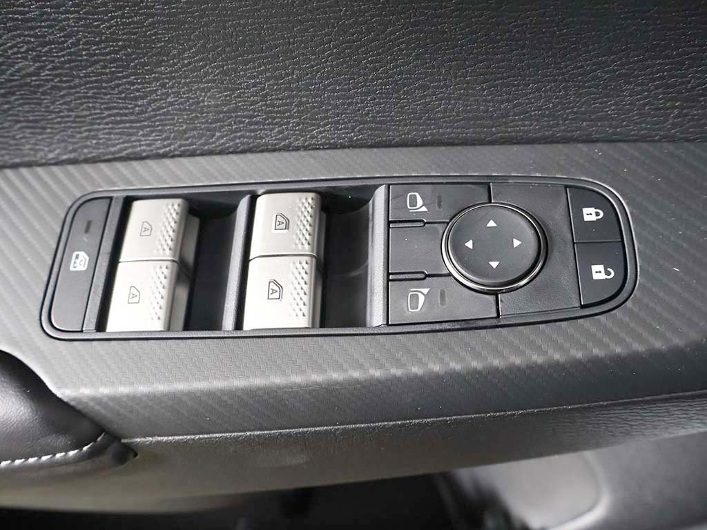 New 2026 Mitsubishi Outlander LE AWD/4WD image 34
