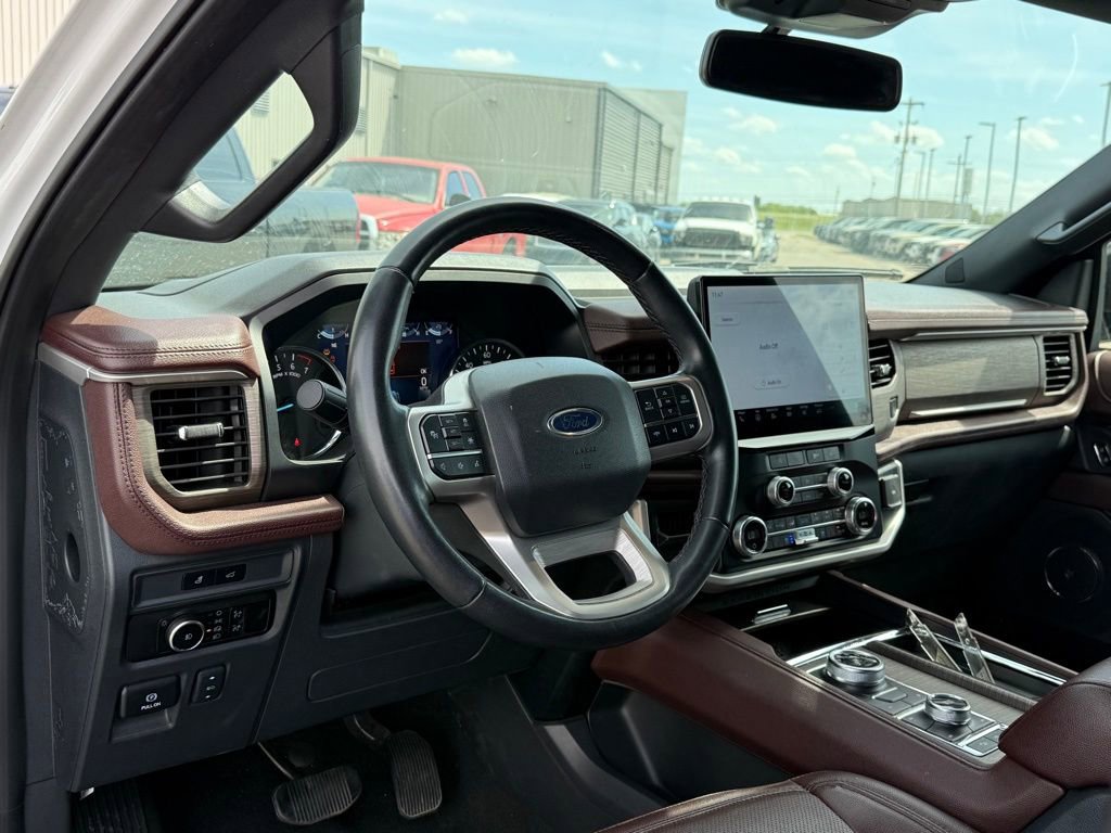Used 2024 Ford Expedition Max Limited image 4