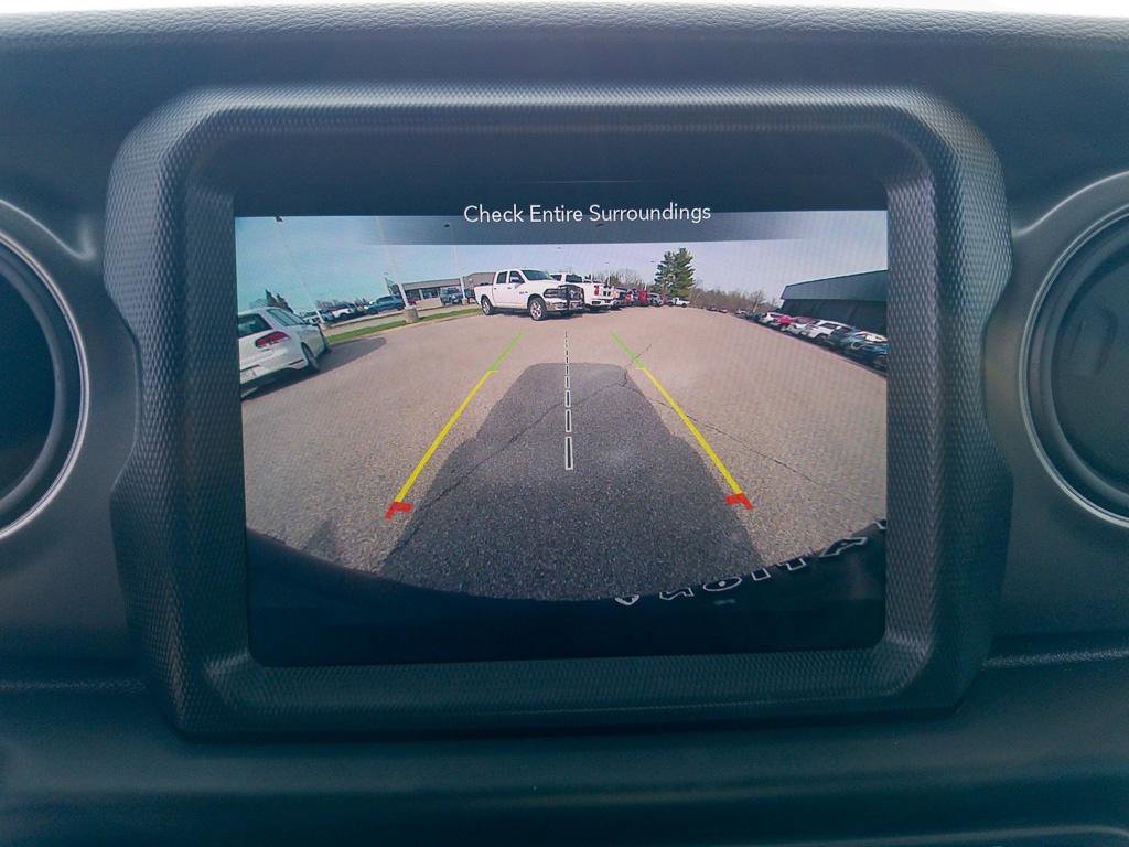 Used 2023 Jeep Wrangler Willys 4xe w/ Sun & Screen Package image 17