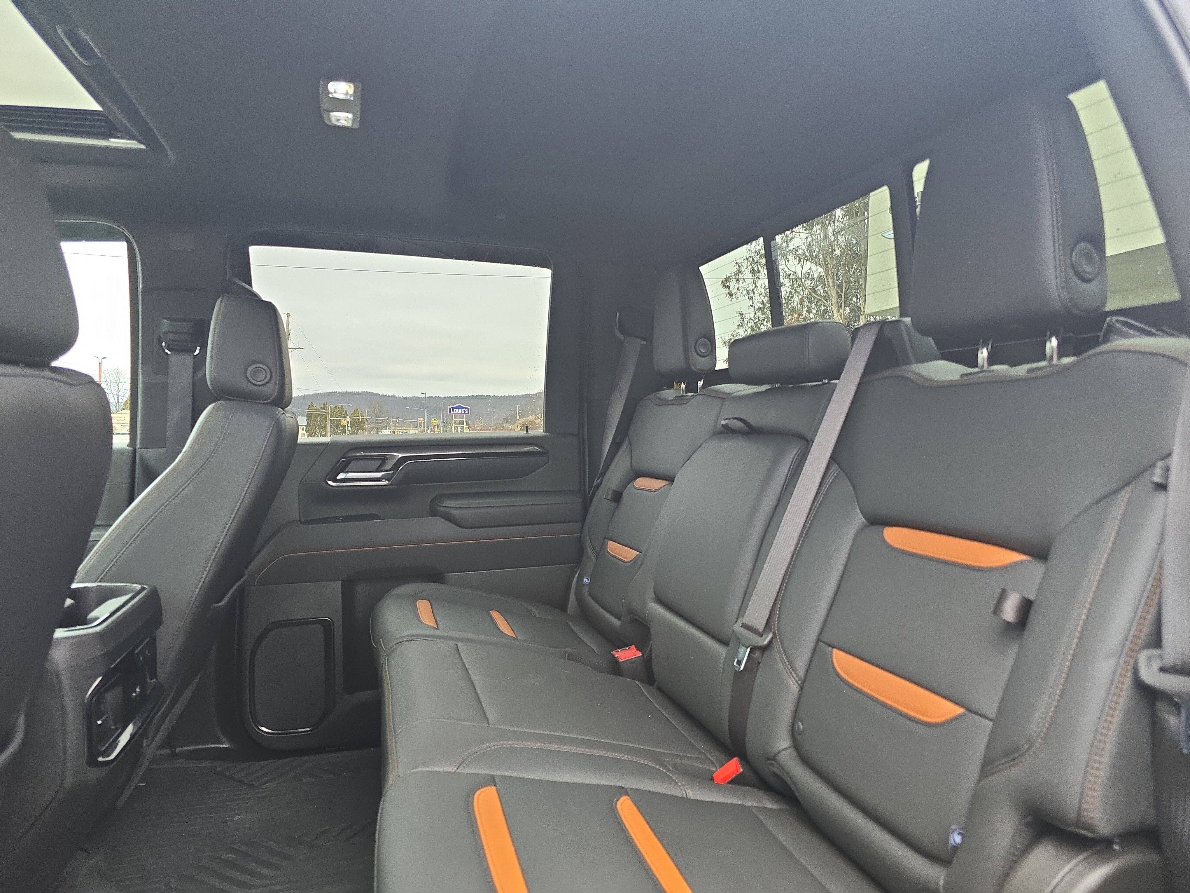 Used 2025 GMC Sierra 2500 AT4 w/ AT4 Premium Plus Package image 14