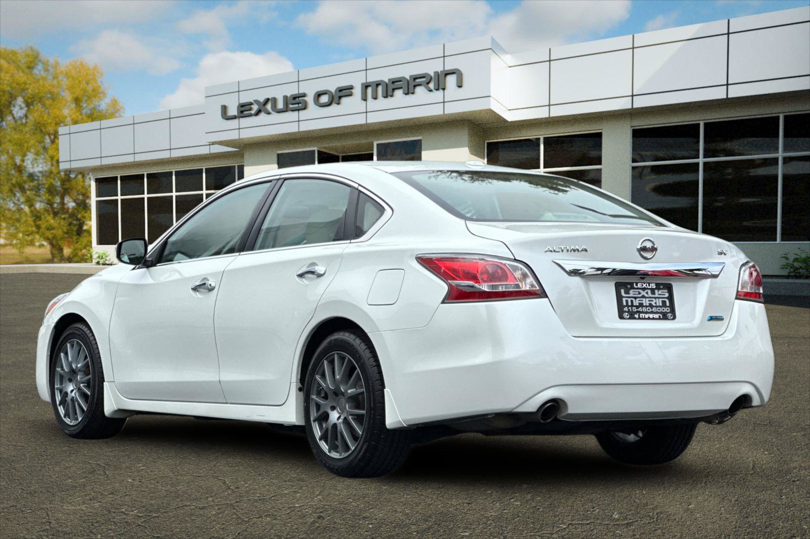 Used 2014 Nissan Altima 2.5 SV w/ Convenience Package FWD image 3