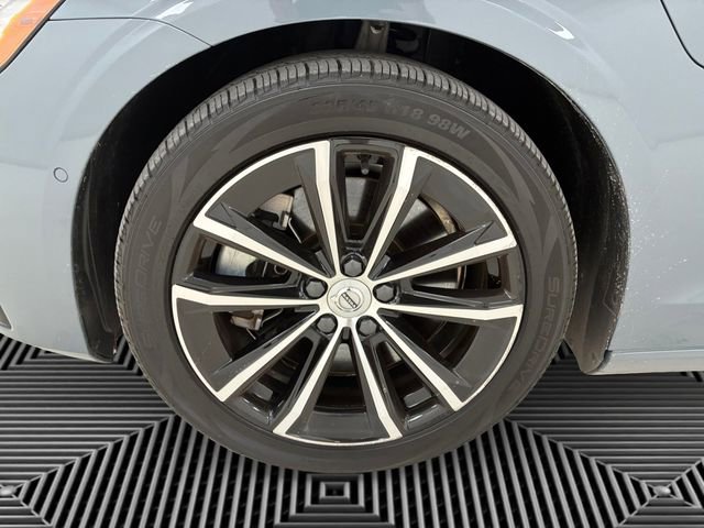Used 2023 Volvo S60 T8 Plus image 9