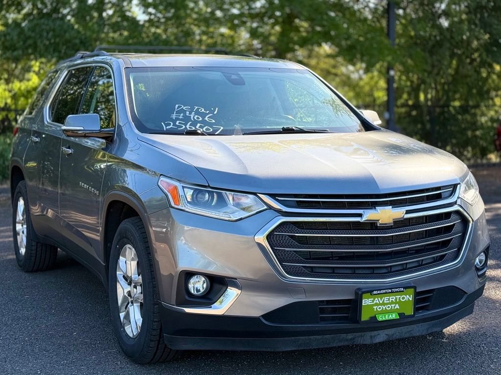 Used 2020 Chevrolet Traverse LT w/ Driver Confidence II Package AWD/4WD image 7