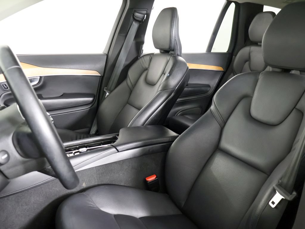Used 2024 Volvo XC90 B6 Plus w/ Protection Package Premier AWD/4WD image 32