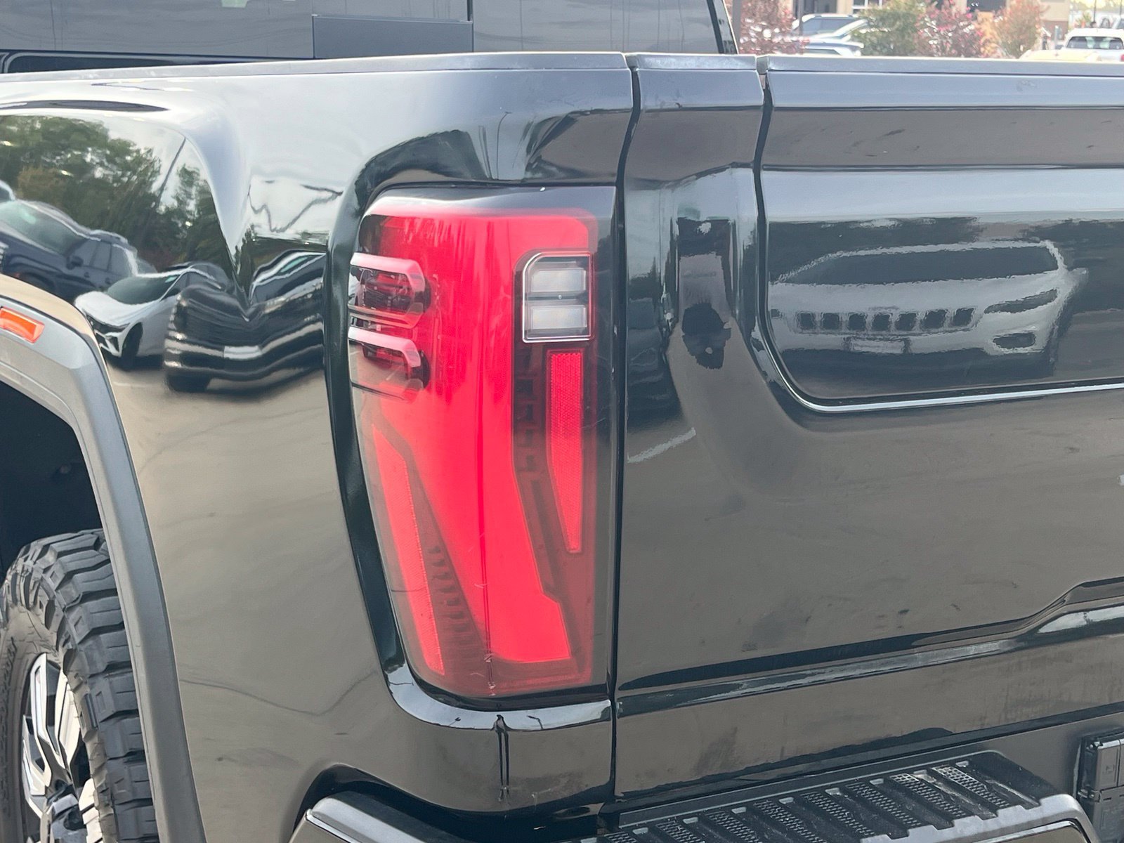 Used 2024 GMC Sierra 2500 Denali w/ Denali Reserve Package AWD/4WD image 25