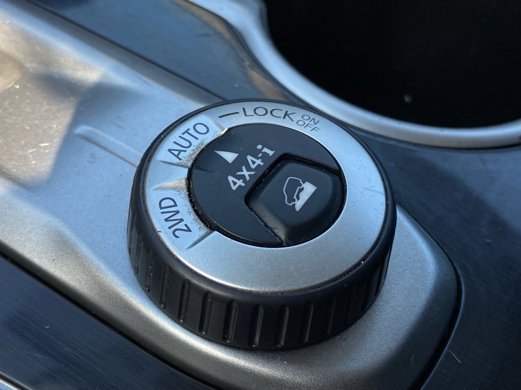 Used 2020 Nissan Pathfinder S image 29