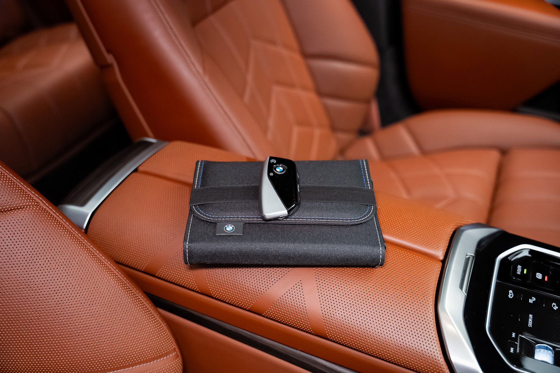 Used 2023 BMW i7 xDrive60 image 79