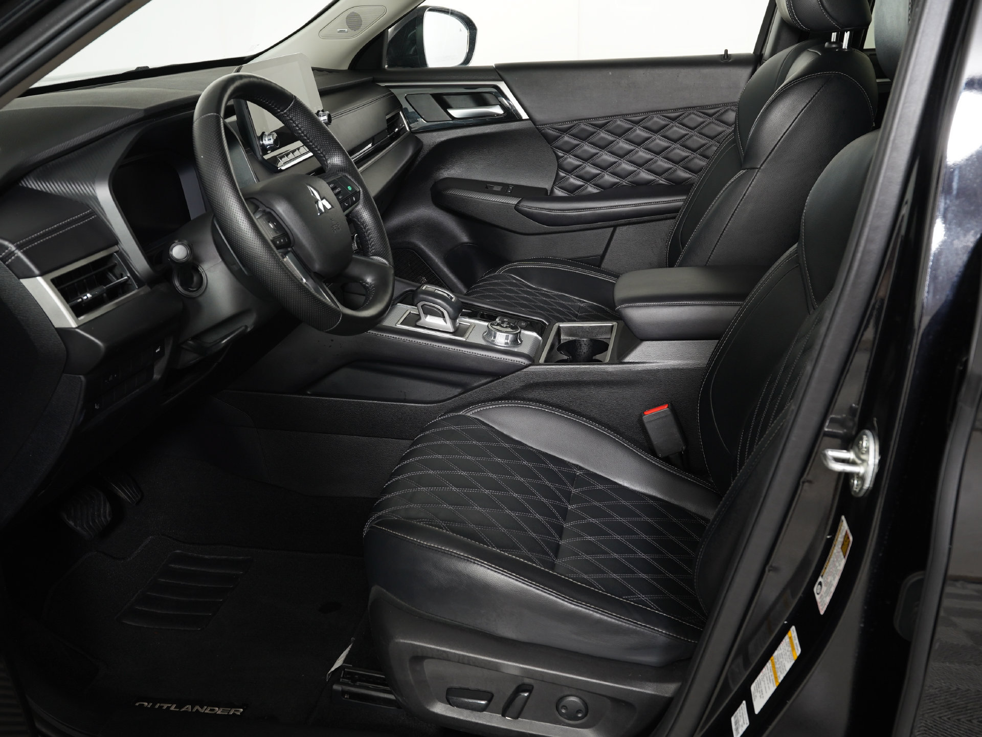 Used 2024 Mitsubishi Outlander SEL FWD image 16