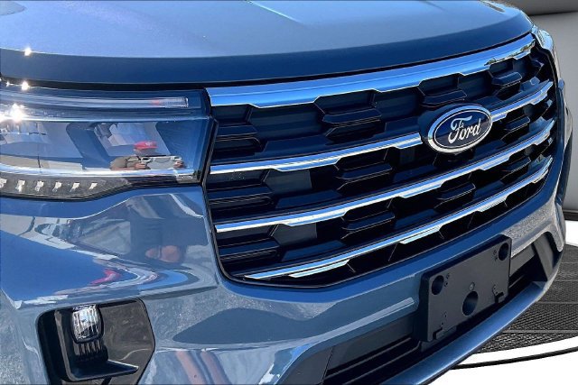 Used 2026 Ford Explorer Active w/ Active Comfort Package AWD/4WD image 32