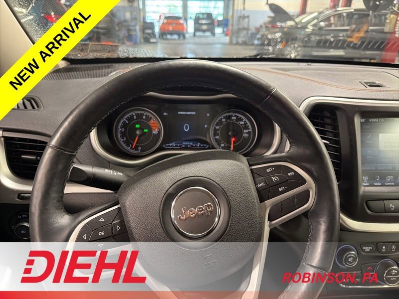 Used 2017 Jeep Cherokee Limited AWD/4WD image 13