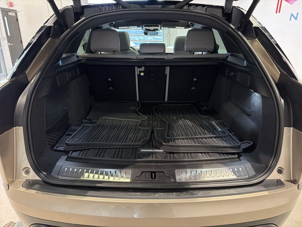 Used 2026 Land Rover Range Rover Velar Dynamic SE image 33