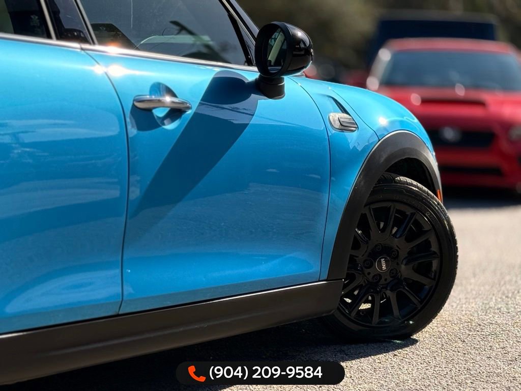 Used 2019 MINI Cooper 4-Door Hardtop image 8