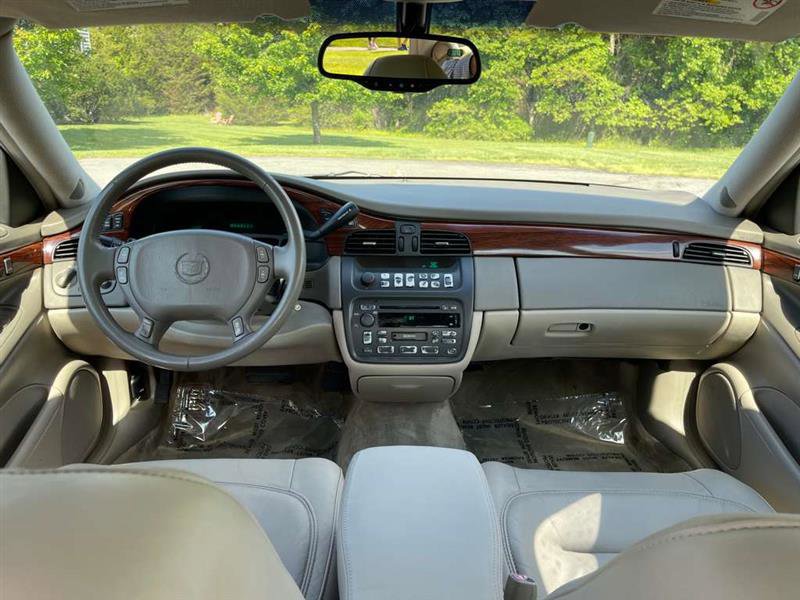 Used 2003 Cadillac De Ville w/ Comfort & Convenience Package FWD image 67