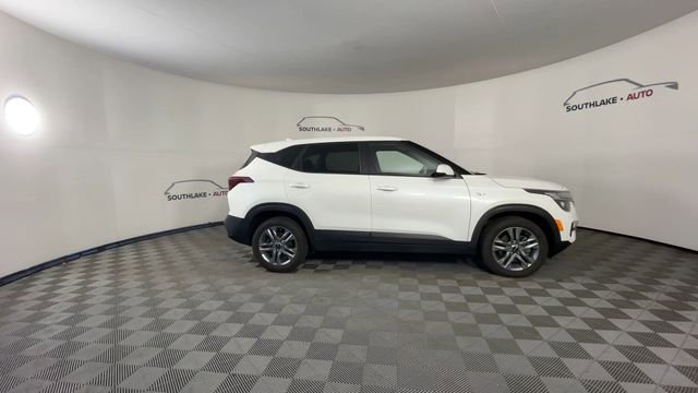Certified 2023 Kia Seltos LX image 9