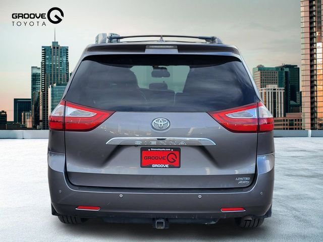 Used 2017 Toyota Sienna Limited Premium image 5