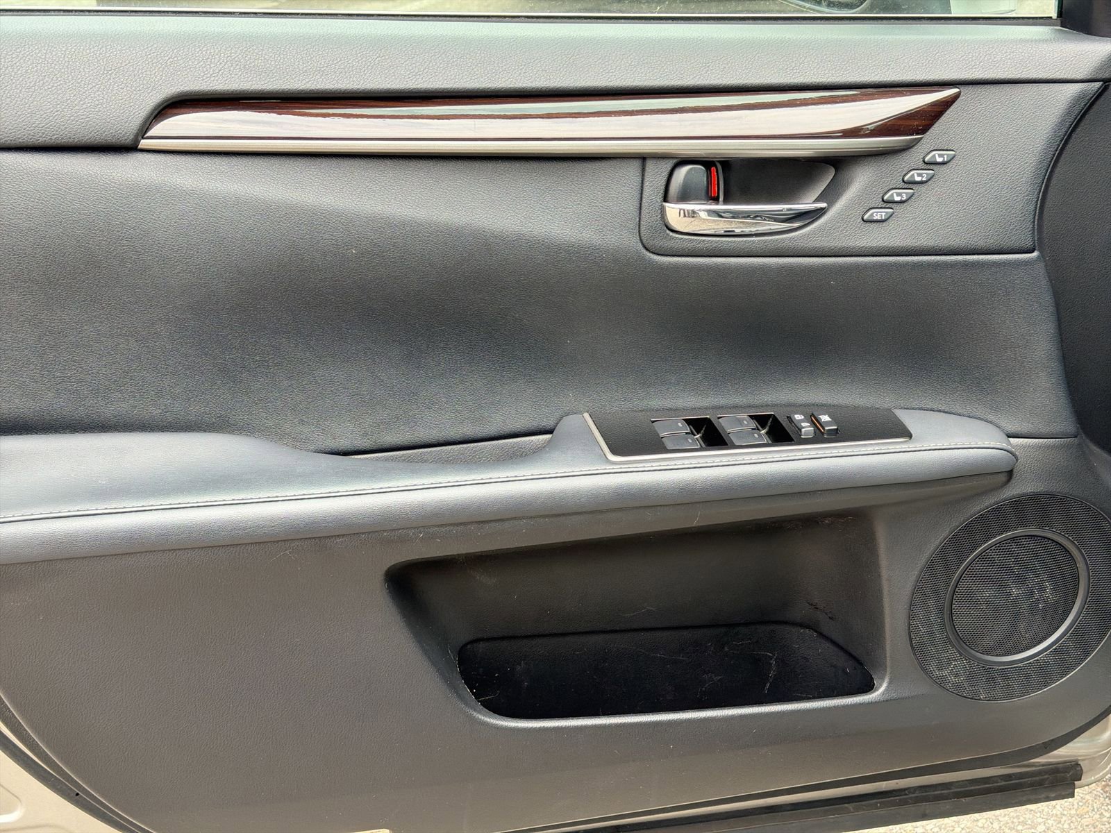 Used 2018 Lexus ES 350 w/ Premier Package image 34