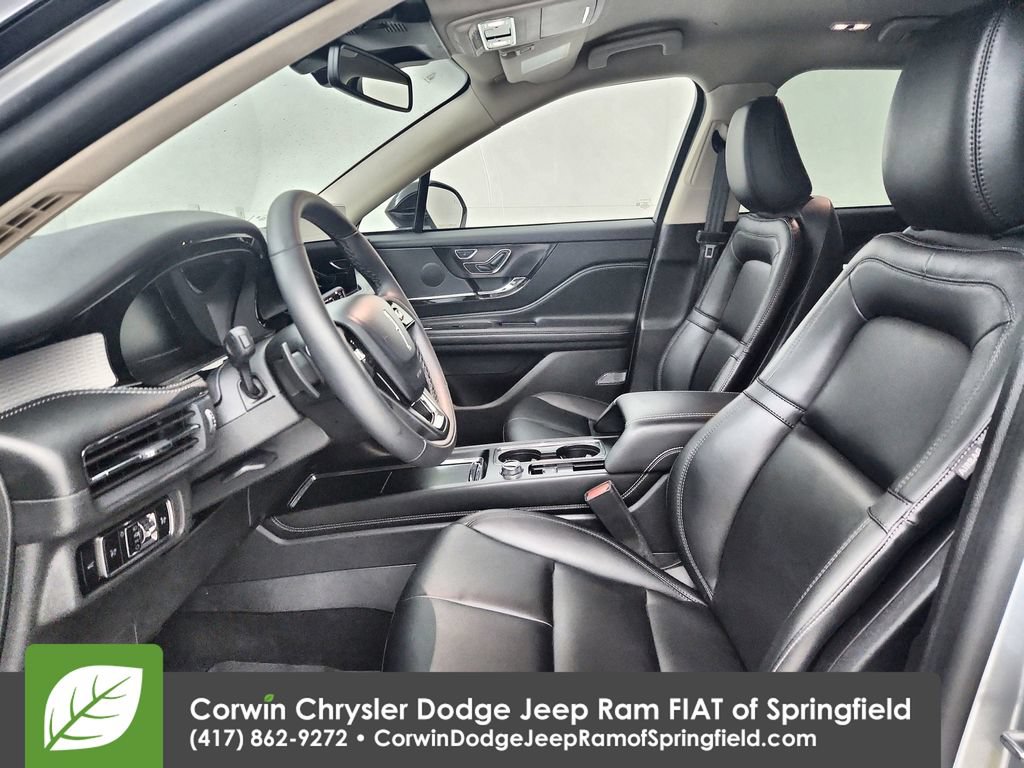 Used 2023 Lincoln Corsair AWD w/ Towing Package image 18