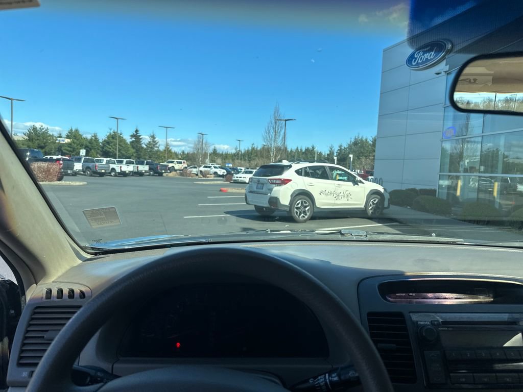 Used 2005 Toyota Camry LE FWD image 12