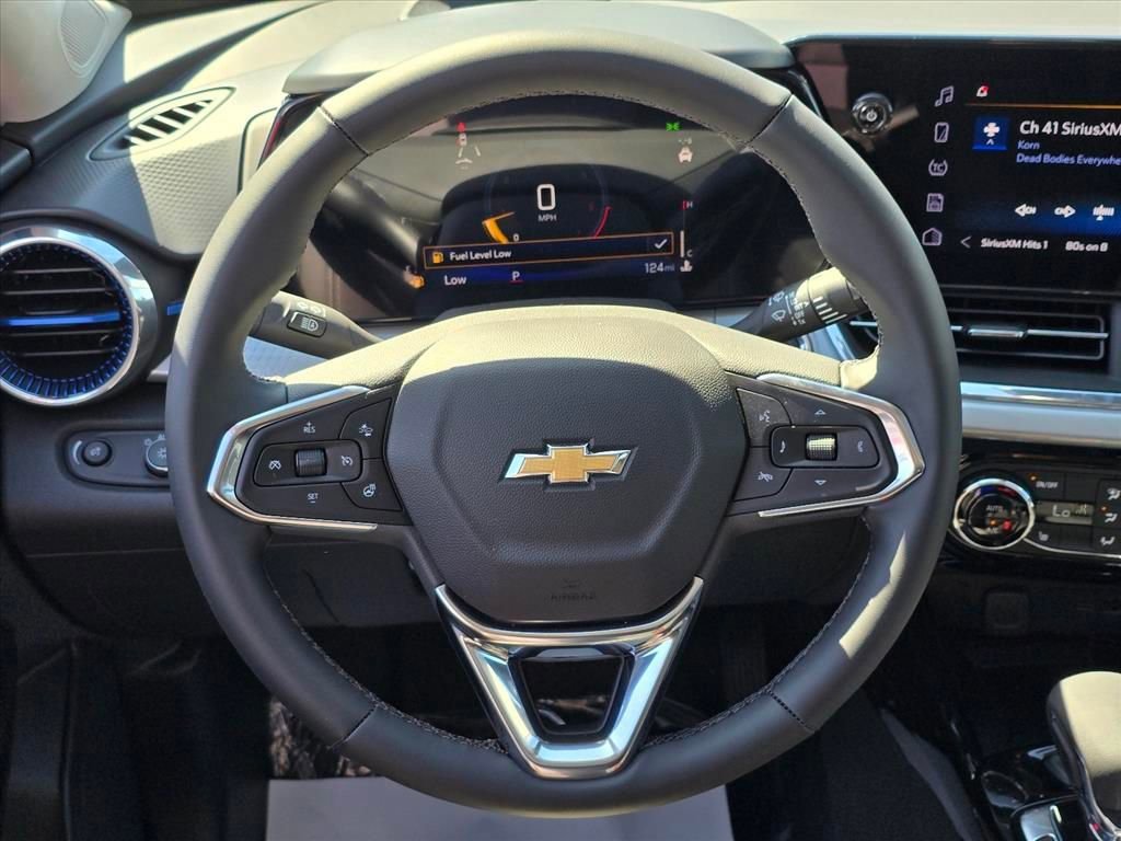 New 2026 Chevrolet Trax LT w/ Sunroof Package FWD image 14