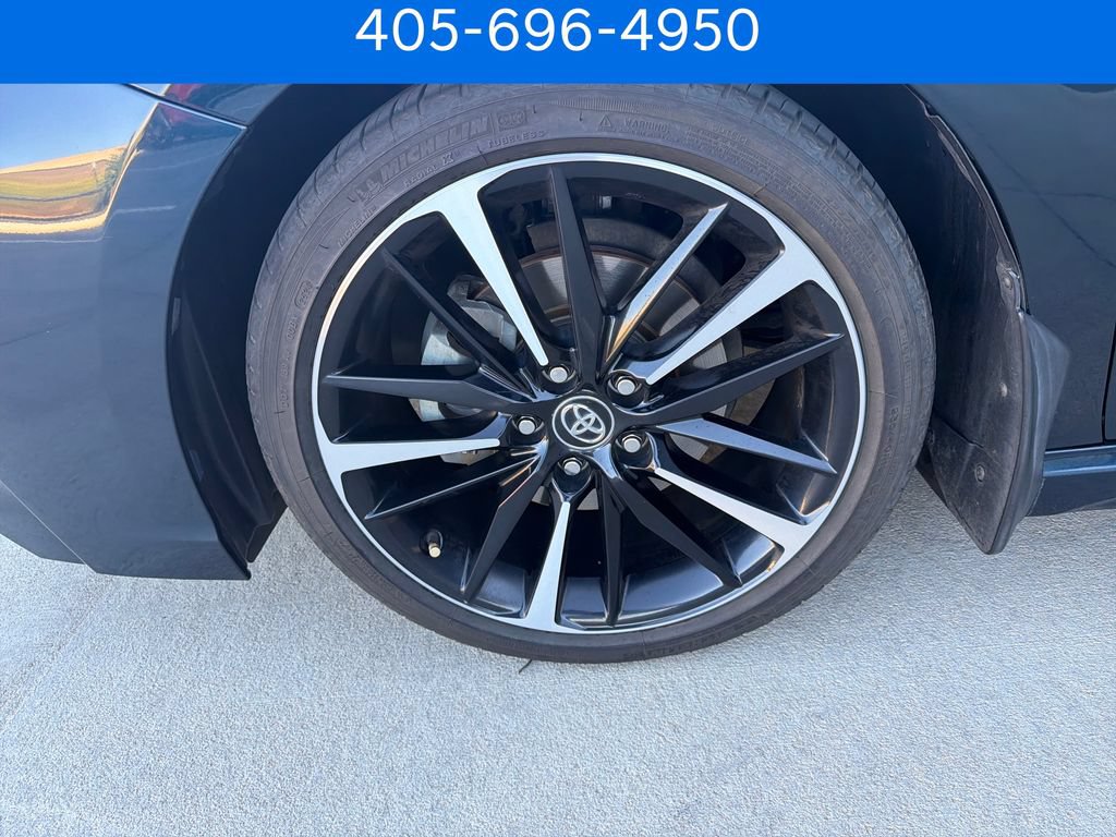 Used 2020 Toyota Camry XSE FWD image 11