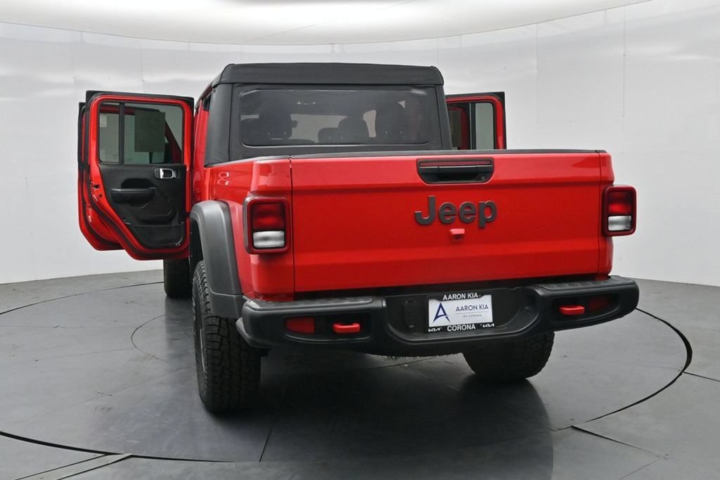 Used 2023 Jeep Gladiator Rubicon AWD/4WD image 38