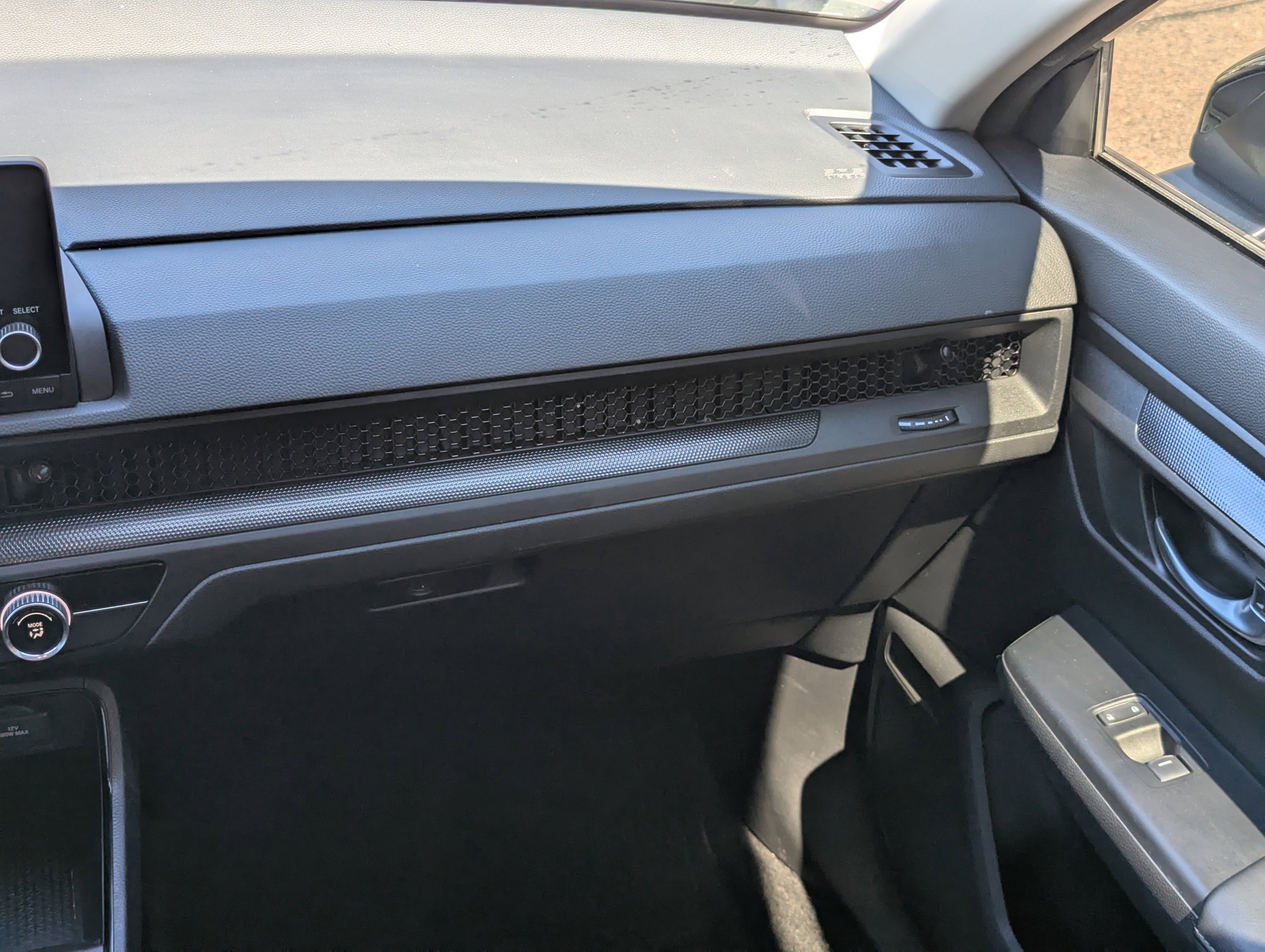 Used 2023 Honda CR-V LX image 16