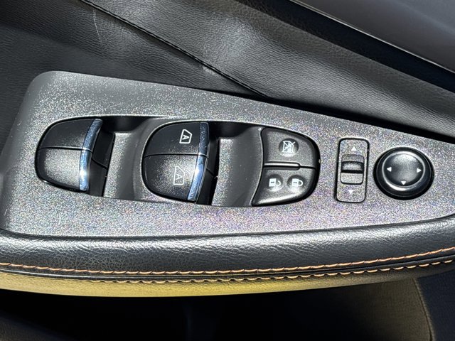 Used 2023 Nissan Maxima SR w/ Sport Mat Group FWD image 21