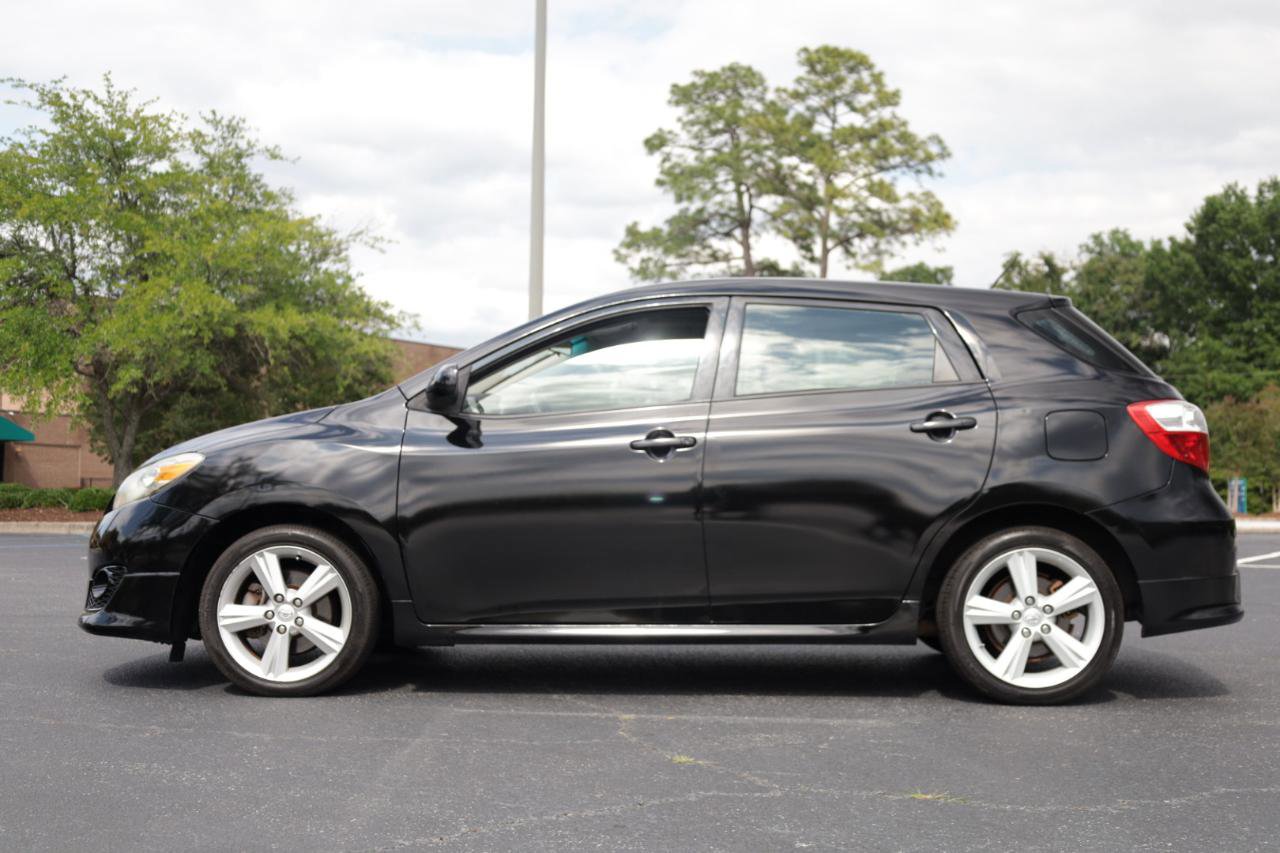 Used 2009 Toyota Matrix S FWD image 2