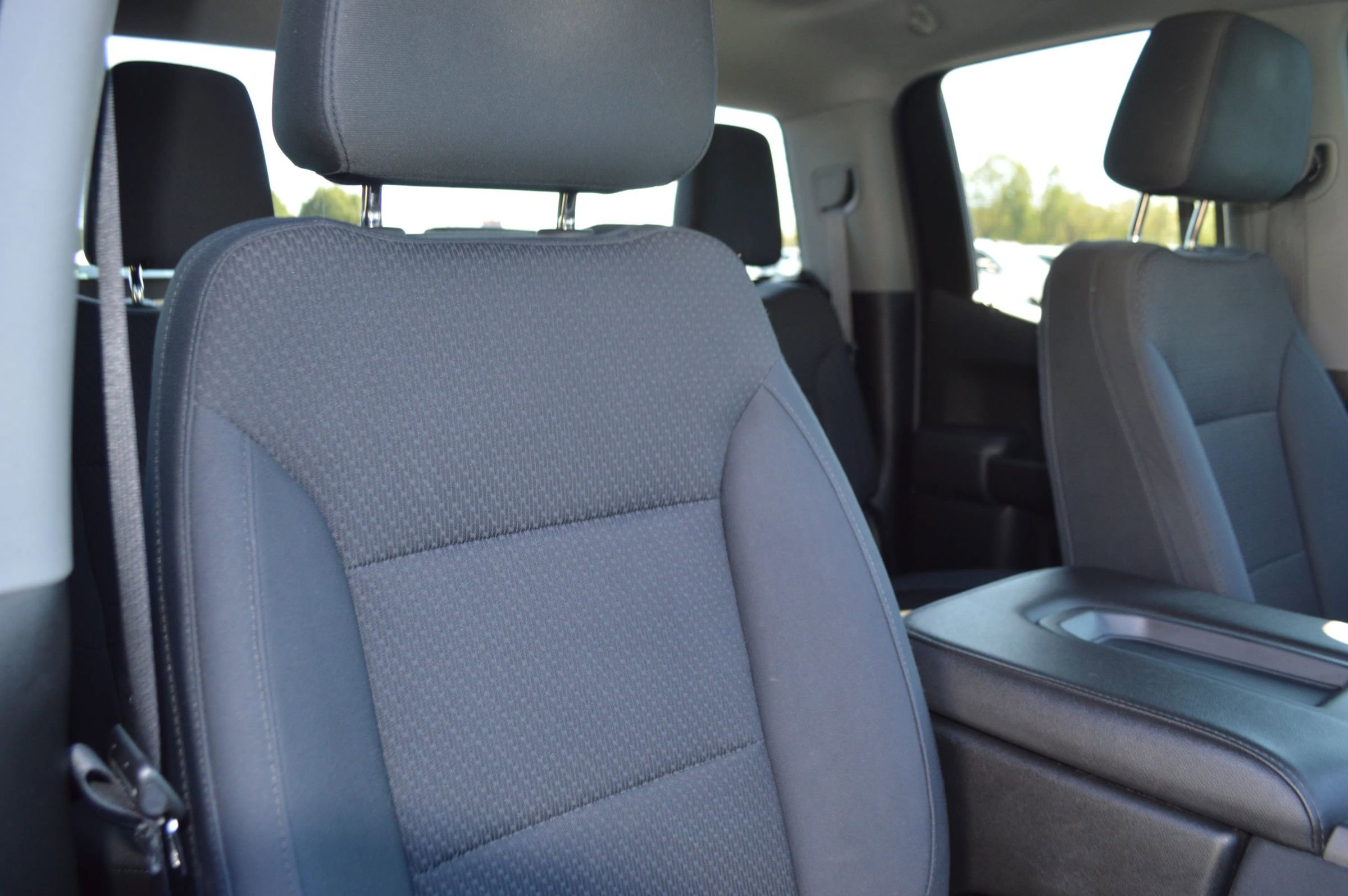 Used 2019 Chevrolet Silverado 1500 Custom Trail Boss w/ Custom Convenience Package image 19