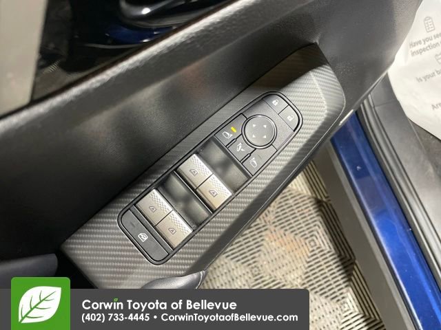 Used 2025 Mitsubishi Outlander SE image 11