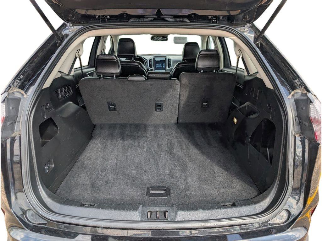 Used 2024 Ford Edge SEL image 5